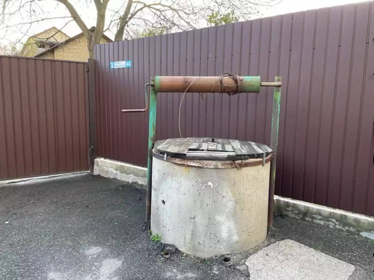 Общественный колодец в селе под Киевом